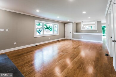 414 Hillsmere Dr, Annapolis, MD 21403 - photo 5