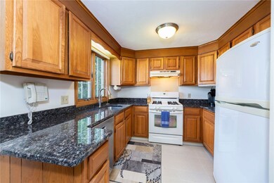 109 Scenery Ln, Johnston, RI 02919 - photo 3