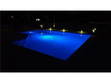 Swimming Pool/Hot Tub/Sauna