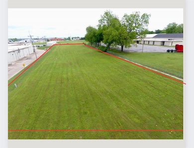 View of yard with a bocce ball area