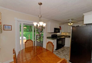 33 Jefferson Ave, Rensselaer, NY 12144 - photo 6