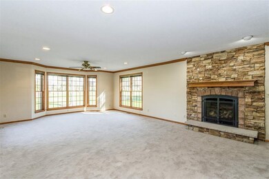 4880 Morelle Rd NE, Cedar Rapids, IA 52411 - photo 2