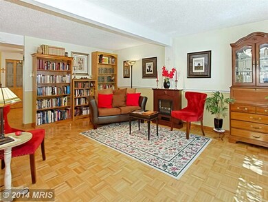 8695 Bent Arrow Ct, Springfield, VA 22153 - photo 4