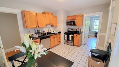 104 Toxteth St unit 3, Brookline, MA 02446 - photo 5