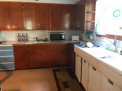 1527 West St, Proctor, VT 05765 - photo 6