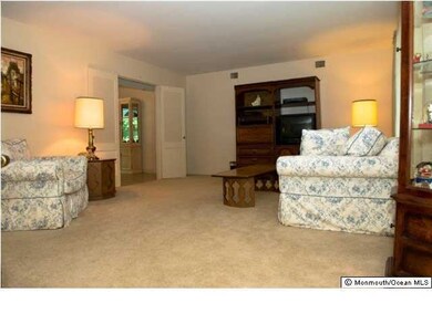 41 Jubilee Cir, Matawan, NJ 07747 - photo 4