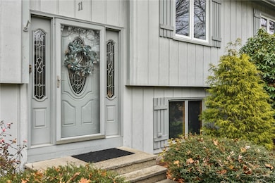 11 Genoa St, North Providence, RI 02904 - photo 4