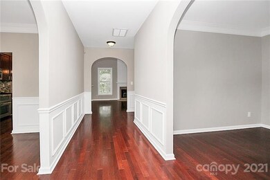 Entry View & Hallway