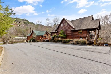 1544 Boo Boos Way, Sevierville, TN 37862 - photo 2