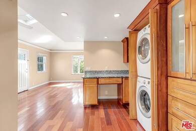 325 Vernon Ave unit 1, Venice, CA 90291 - photo 6