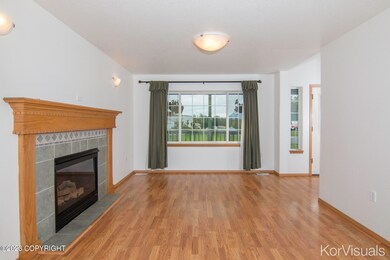 6762 Andrew_LivingRm