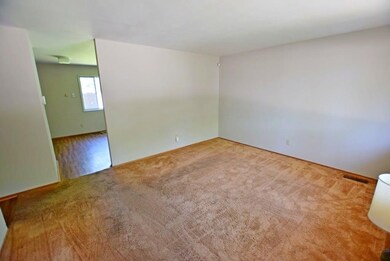 2814 W 18th St, Anderson, IN 46011 - photo 3