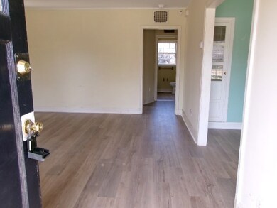 504 N Merrimac Dr, Fitzgerald, GA 31750 - photo 2