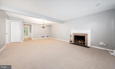 5847 Richardson Mews Square, Halethorpe, MD 21227 - photo 5