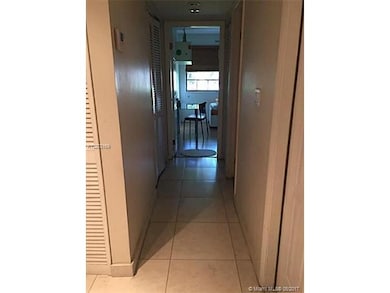 3559 Magellan Cir unit 3252, Miami, FL 33180 - photo 2
