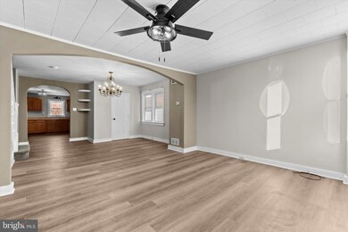 533 Manor St, Columbia, PA 17512 - photo 4