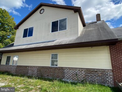 59 Maple St unit B, Gettysburg, PA 17325 - photo 2