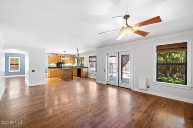 06-Living Room