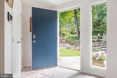 2002 Bedford Ln, Alexandria, VA 22307 - photo 7