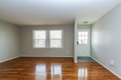 3735 Gairlock Dr, Columbus, OH 43228 - photo 5