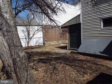 129 E Railroad St, Saint Clair, PA 17970 - photo 3