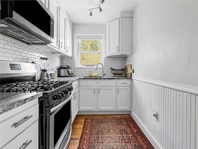 1285 Smith St, Providence, RI 02908 - photo 4