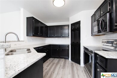 2106 Merle Dr, Copperas Cove, TX 76522 - photo 5