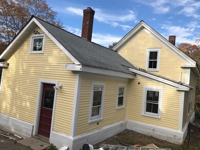 11 Chapel St unit 2, Newmarket, NH 03857 - photo 3