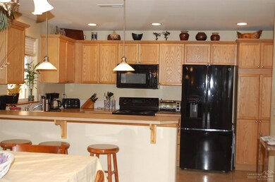 3412 SW Indian Place, Redmond, OR 97756 - photo 4