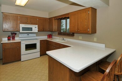 200 S Oak St, Oregon, WI 53575 - photo 6