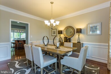 3010 Presidential Golf Dr unit EW06, Upper Marlboro, MD 20774 - photo 6