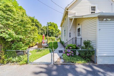 39 Falmouth St, Indian Orchard, MA 01151 - photo 6