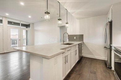 825 N 4th St #305_02