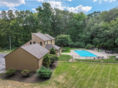 38 Harris Ave, Lincoln, RI 02865 - photo 4