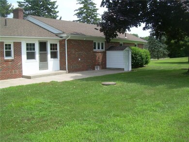 465 Pippin Orchard Rd, Cranston, RI 02921 - photo 2