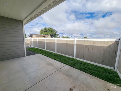 2103 Alder Ave unit A, Lewiston, ID 83501 - photo 2