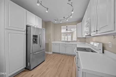 1633 Shepherds Glade Dr, Apex, NC 27523 - photo 6