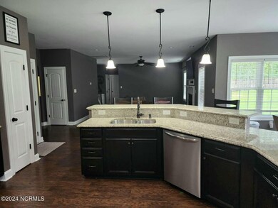 205 Canaan Ct, Jacksonville, NC 28546 - photo 4