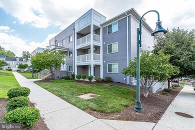 4111 S Four Mile Run Dr unit 204, Arlington, VA 22204 - photo 2