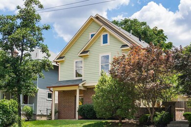 b 1096 Perry Street0065-2-Edit