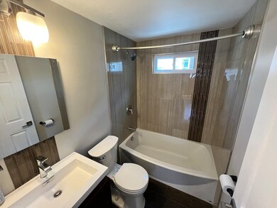 8 Oakland St, Watertown, MA 02472 - photo 4