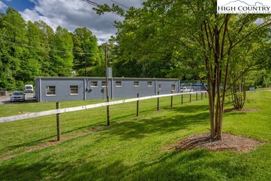 1080 Main St NW, Lenoir, NC 28645 - photo 3