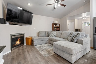 18423 Blue Hills Loop SE, Yelm, WA 98597 - photo 4