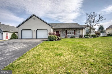 232 Hawthorn St, New Holland, PA 17557 - photo 4