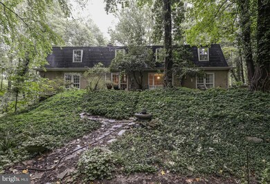 5307 Summit Dr, Fairfax, VA 22030 - photo 2