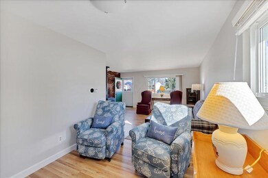 07-Living Room