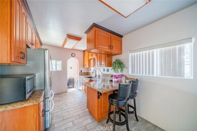 9434 Beverly St, Bellflower, CA 90706 - photo 6