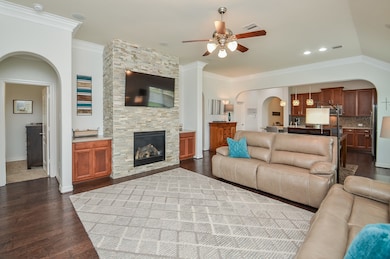 Large furniture will fit in the large Family Room.  Look at the beautiful Ceiling Fan!
