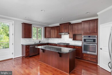 6661 Bartrams Forest Ln, Haymarket, VA 20169 - photo 3