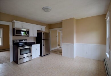 86 Bucklin St, Pawtucket, RI 02861 - photo 4